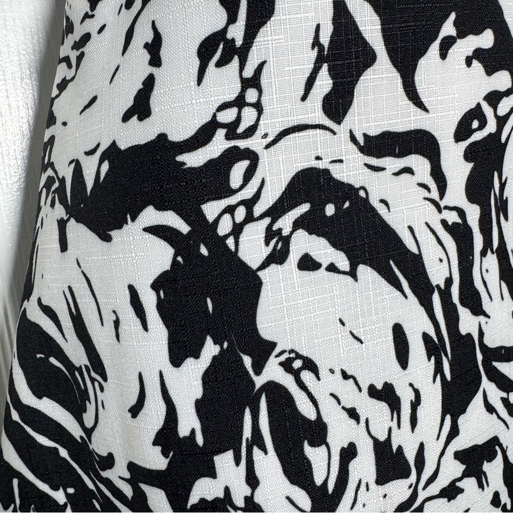 Kasper Black White Floral Fit & Flare Sleeveless Dress Size 14 Fully Lined - Picture 5 of 9